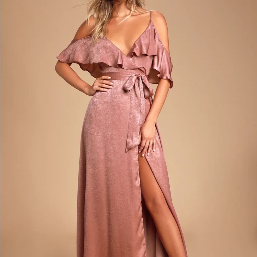 Lulu’s Satin Wrap dress in Rose- NWT